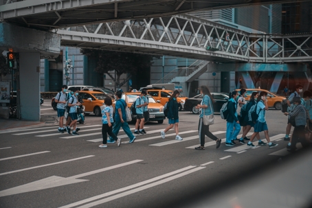 schoolkids crossing street